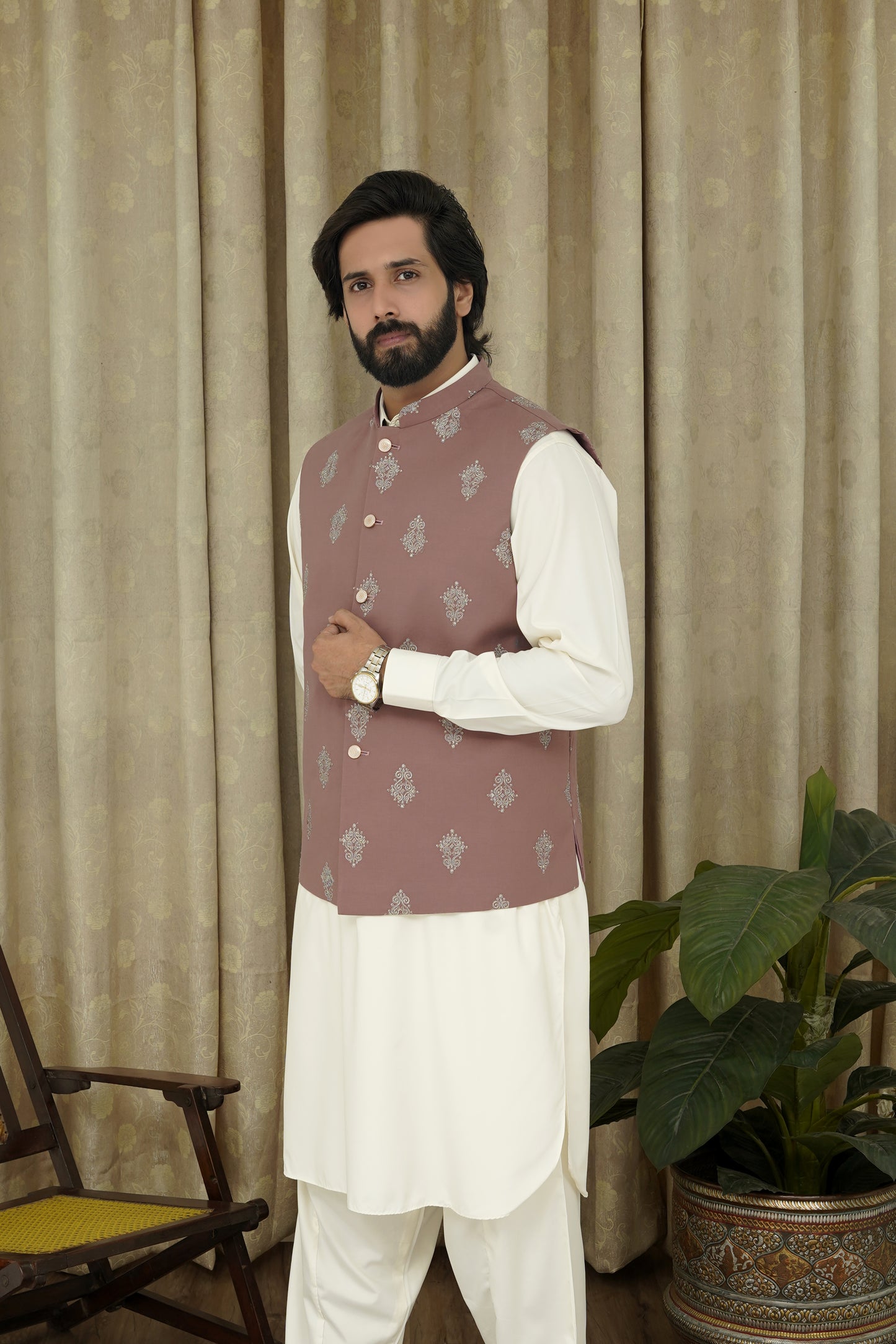 RED EMBROIDERY MEN'S WAIST COAT