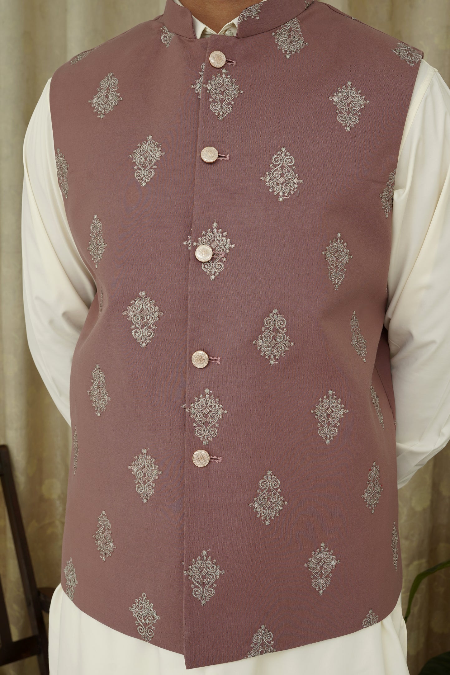 RED EMBROIDERY MEN'S WAIST COAT
