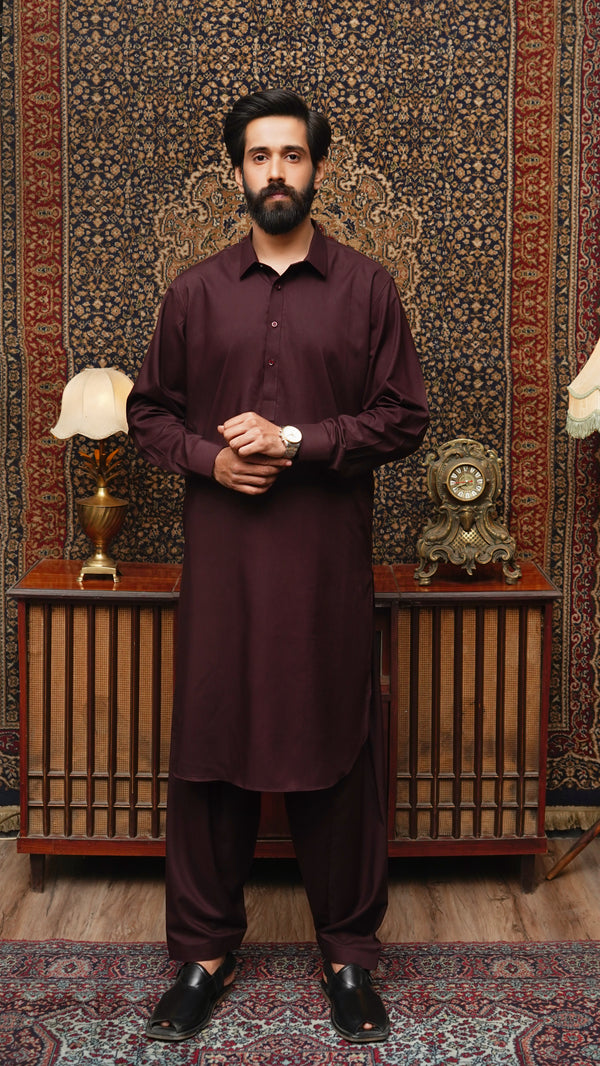 MAROON-FARBENE KRAGENWÄSCHE & TRAGE SHALWAR KAMEEZ FÜR HERREN