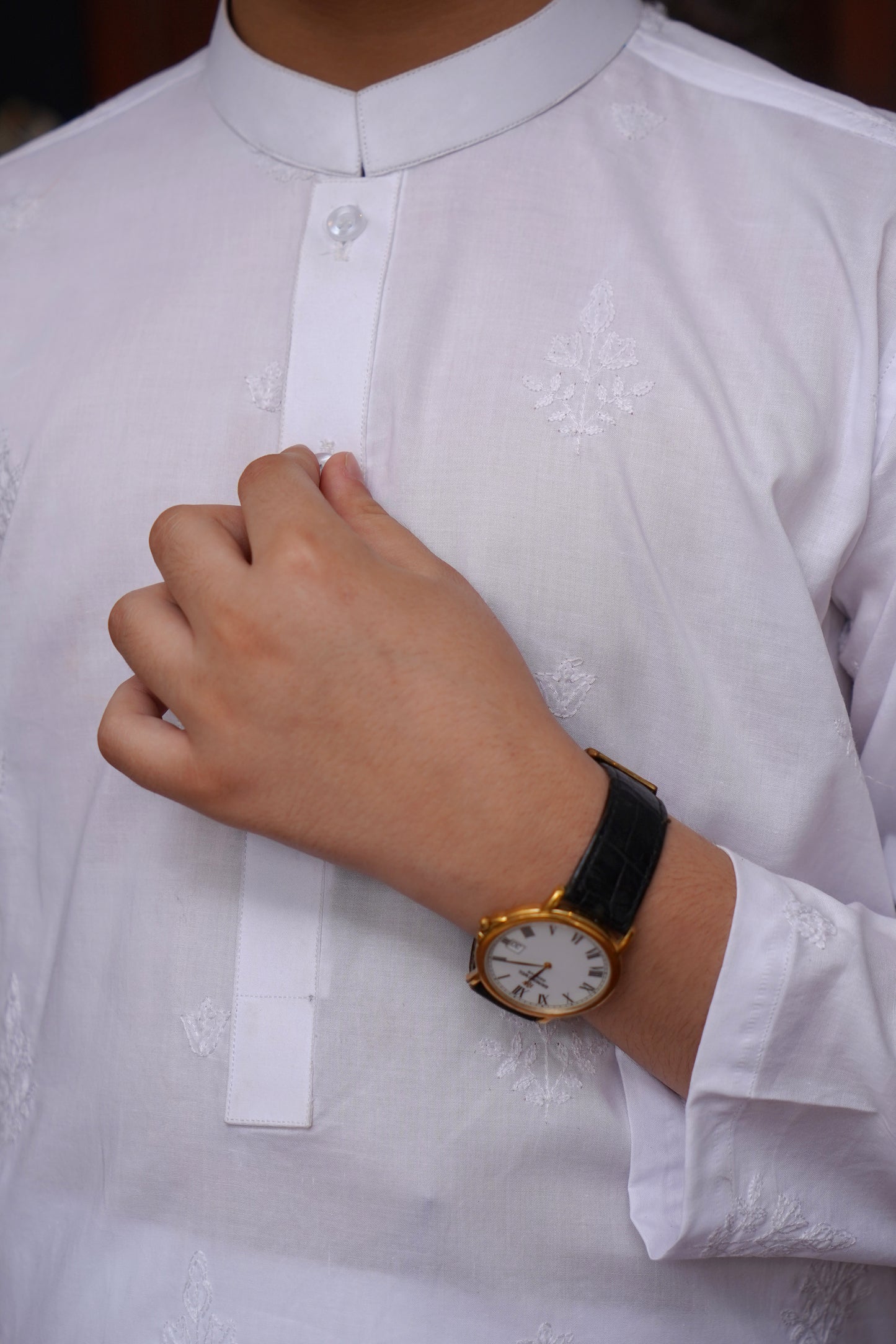 WHITE COTTN EMBROIDED KID'S KAMEEZ SHALWAR