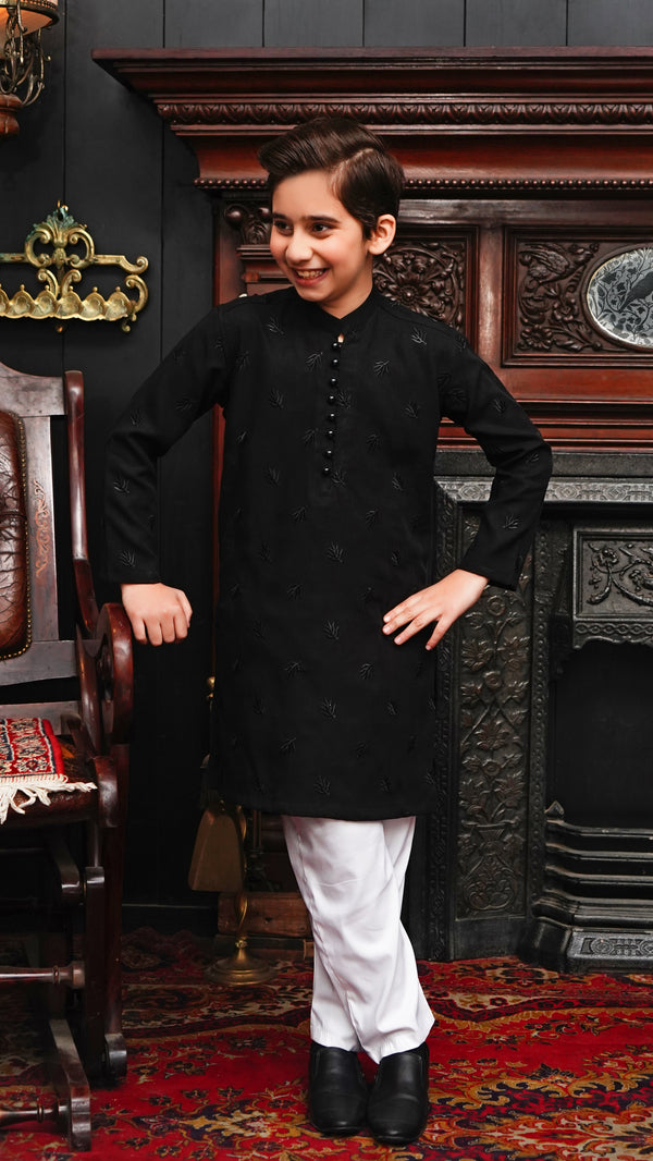 TIEFSCHWARZE BESTICKTE KINDER-KURTA