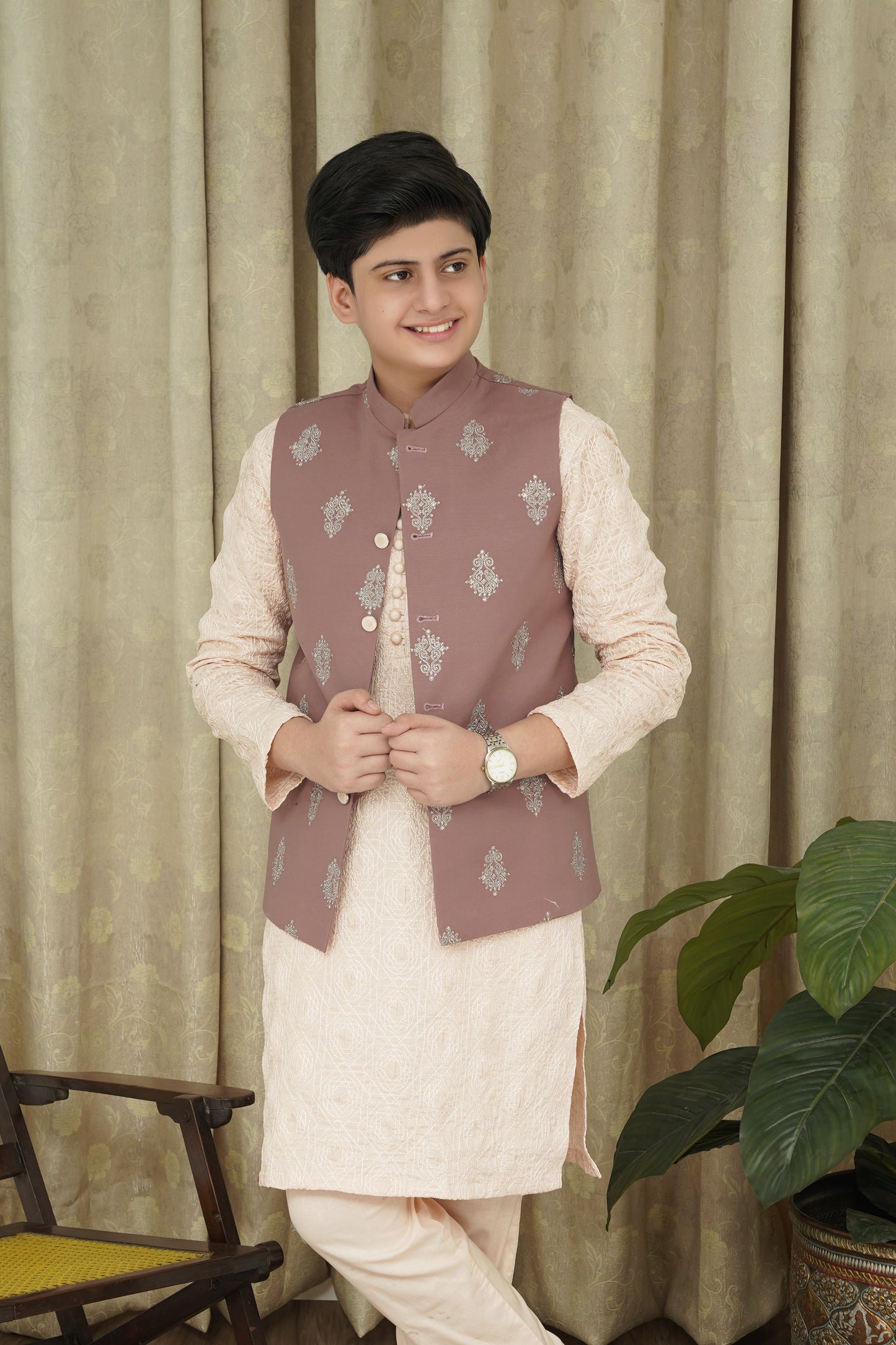 RED EMBROIDERY KID'S WAIST COAT