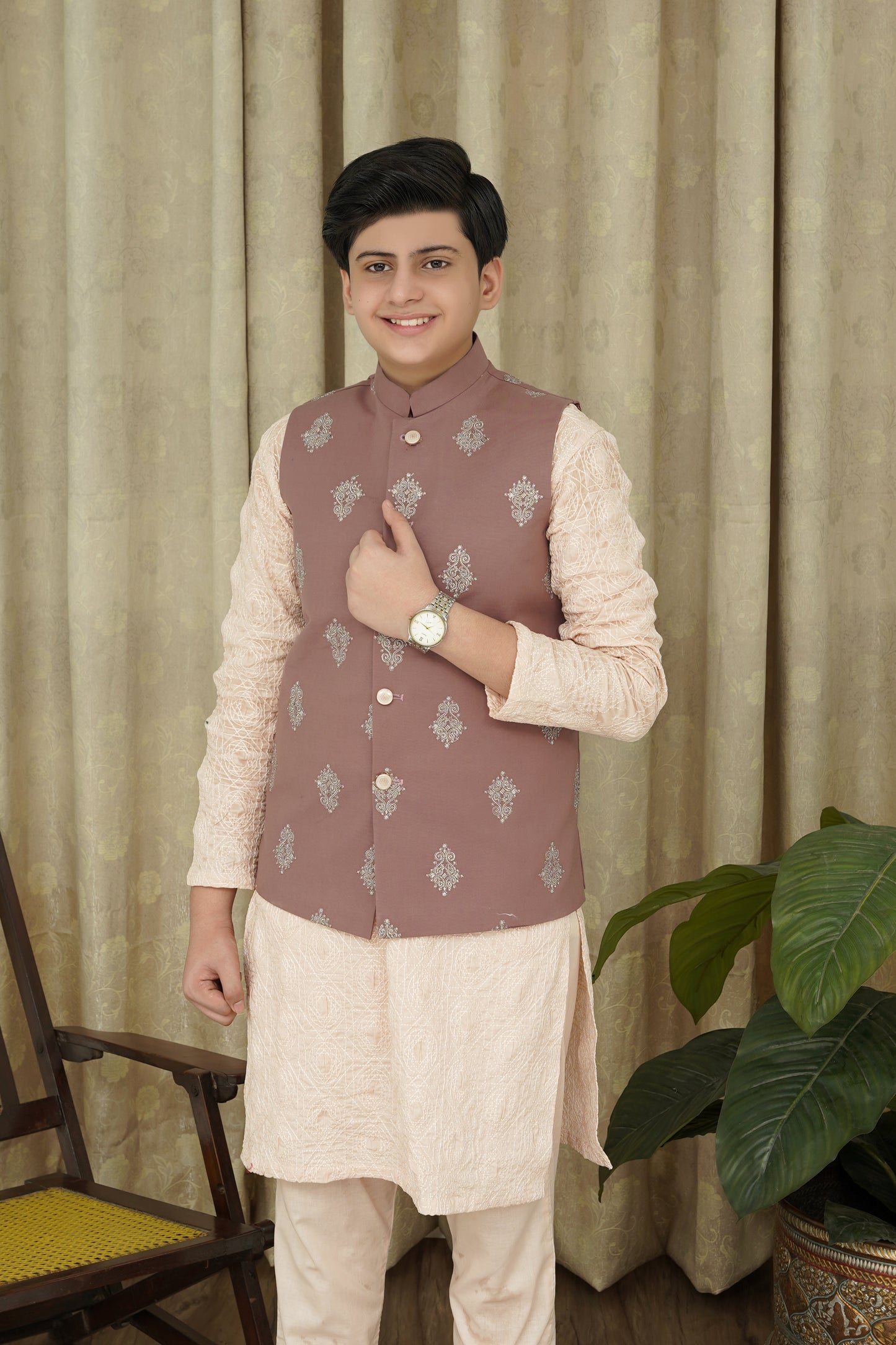 RED EMBROIDERY KID'S WAIST COAT