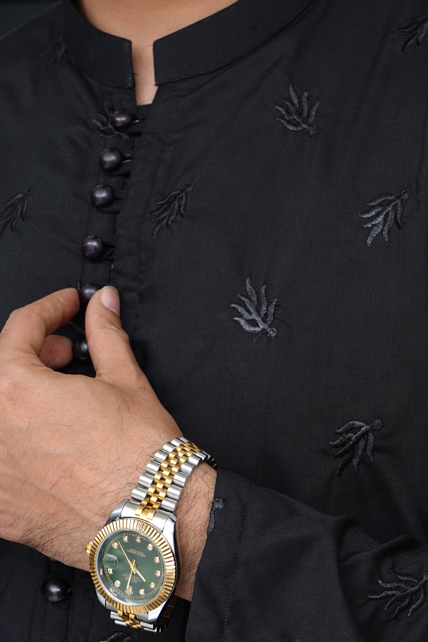 JET BLACK EMBROIDED MEN'S KURTA