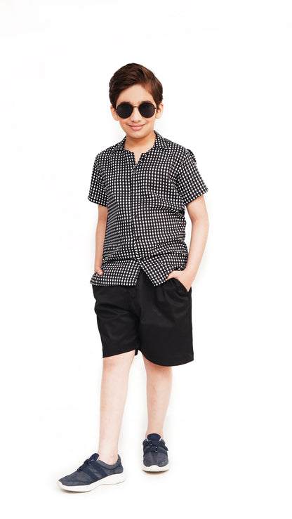 BLACK PRINT SHIRT AND BLACK TWIL NEEKER KID'S PAIR