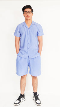 HERREN SAFARIHEMD IN HIMMELBLAU UND KNIEHOSE
