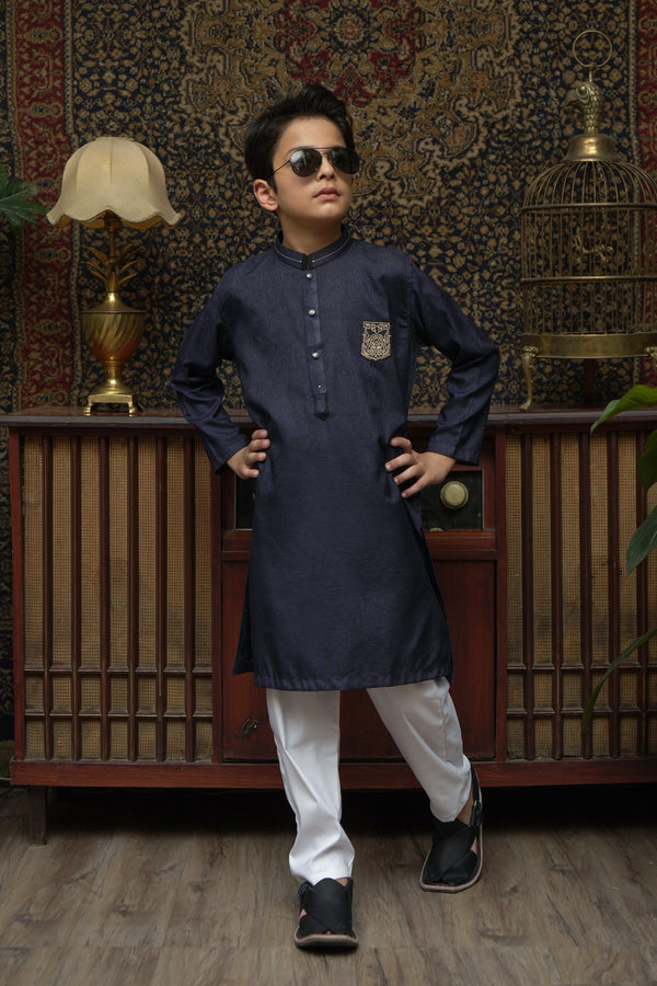 MARINEBLAUE PATCHWORK-KINDERKURTA AUS WASCHBAREM STOFF