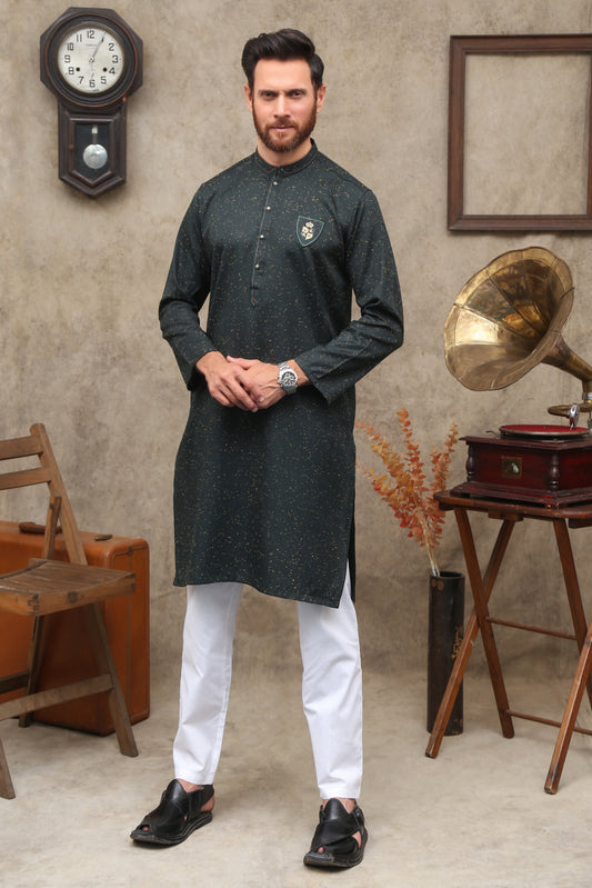 plain mens kurta, long mens kurta, men kurta in Pakistan, men kurta sale, new kurta men, men formal kurta, mens fashionable kurta, man ka kurta, mens kurta shalwar kameez designs, gents kurta kameez, kurta men, ebroided kurta, green kurta,dark green kurta